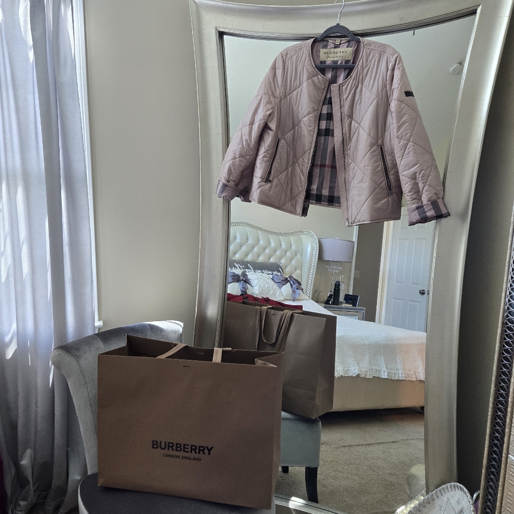 AUTHENTIC BURBERRY POWDER PINK LIGHT WEIGHT JACKET